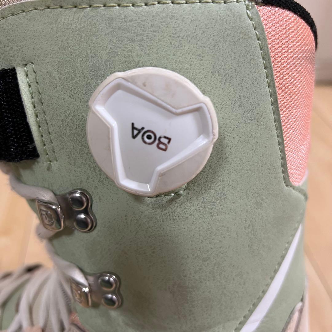 【即日発送】DEELUXE スノボ　D.N.A. 26.5cm 22-23モデル