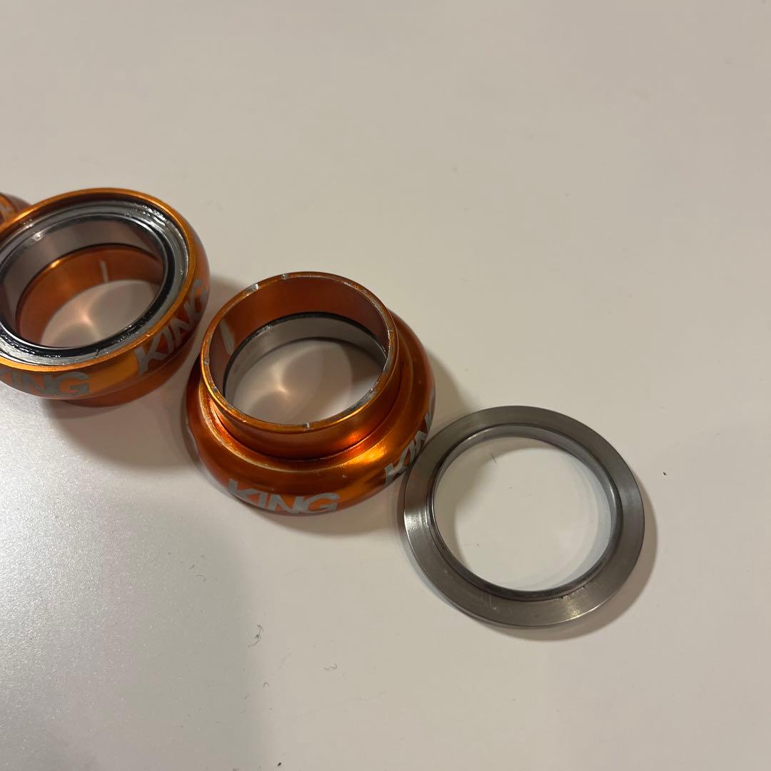 廃盤色　Chris King NoThreadSet 1 1/8