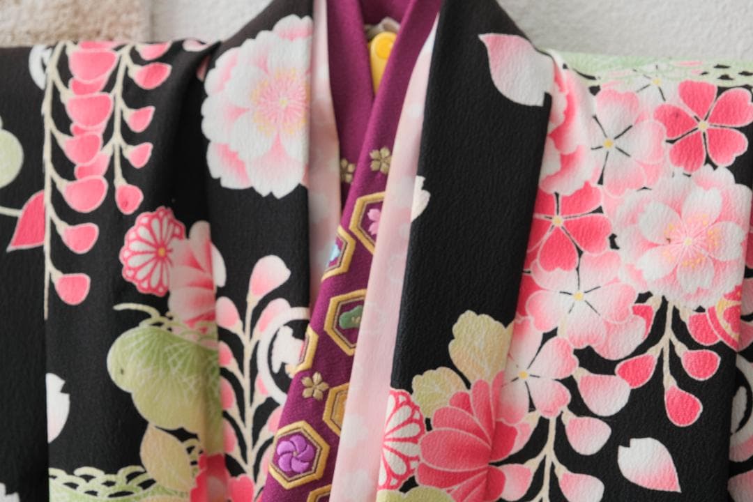 七五三　7歳女の子着物　花柄 黒地