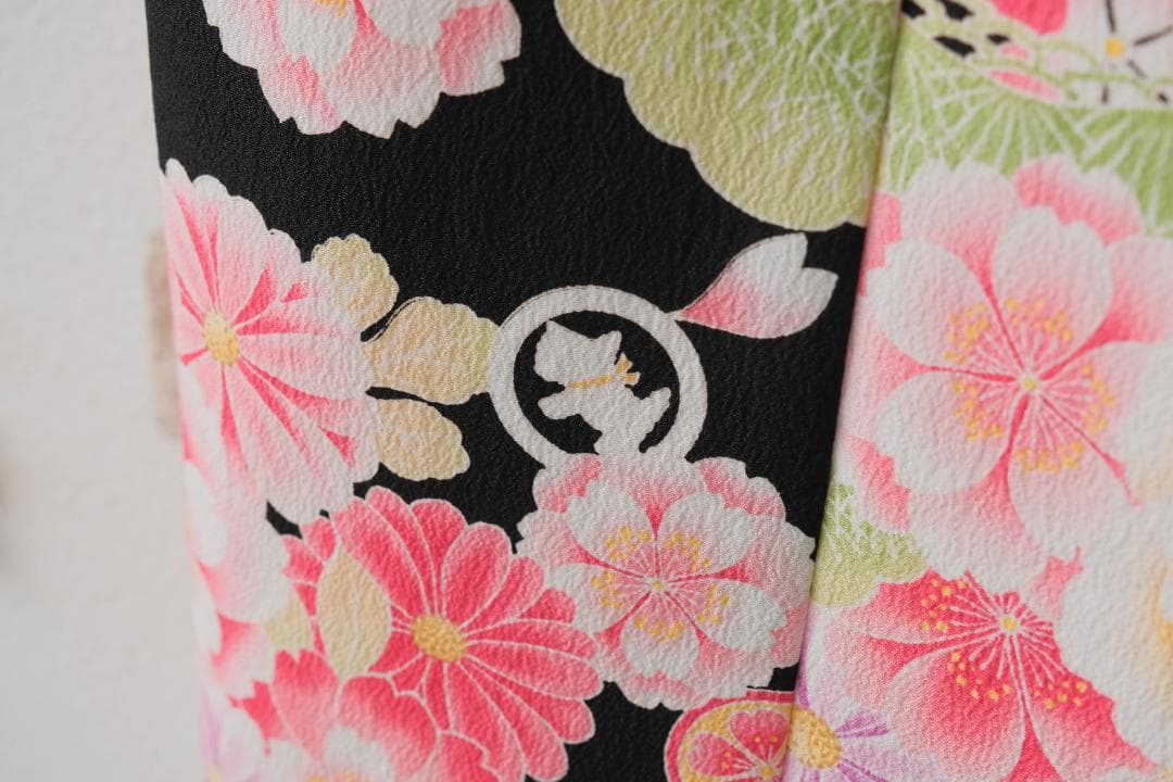 七五三　7歳女の子着物　花柄 黒地