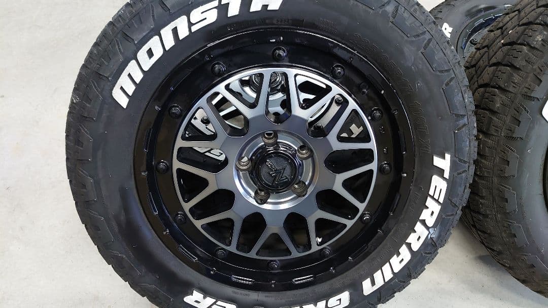 ナイトロパワー☆スティンガーM29☆モンスタタイヤ225/65R17☆中古品☆