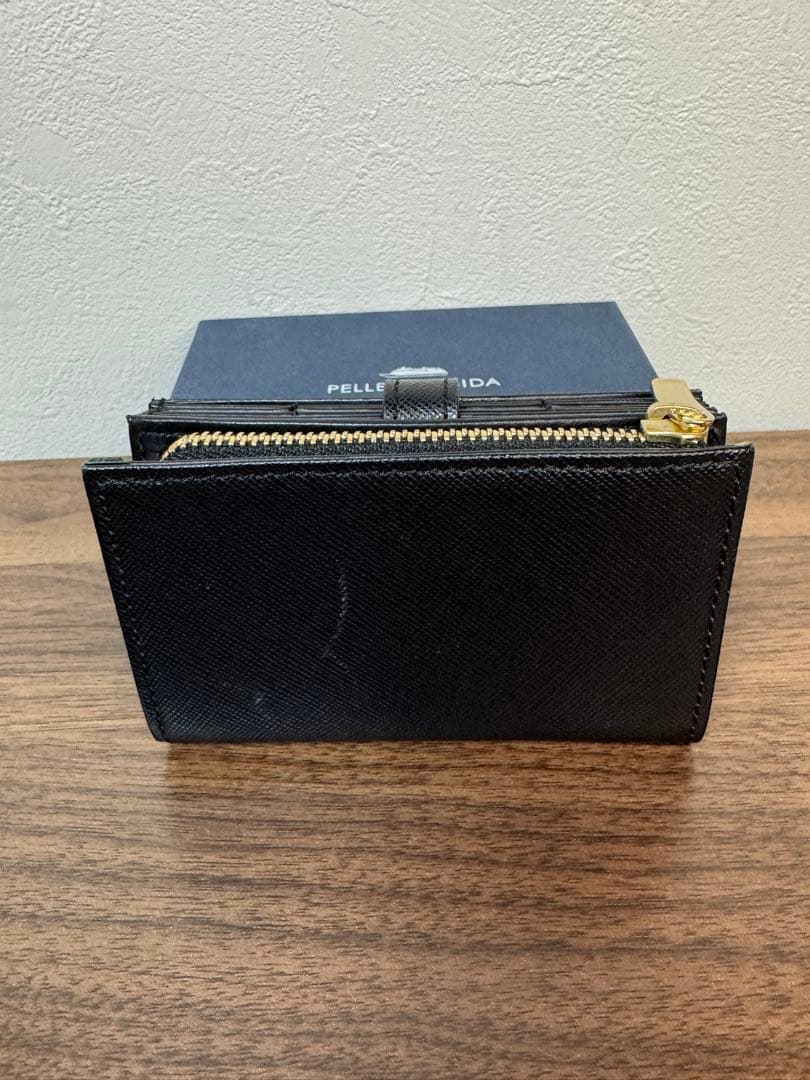 ペッレモルビダ　コンパクトウォレットPMO-BNBA320 限定品　レオン別注