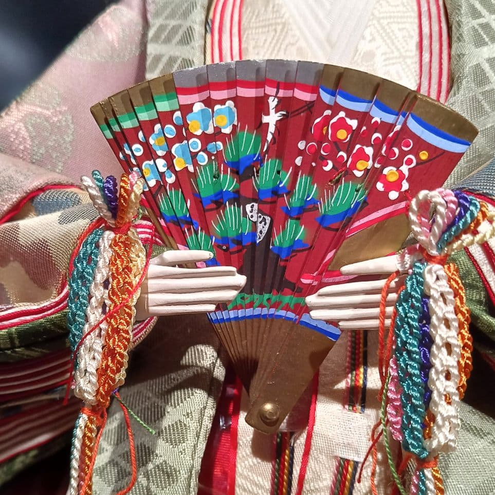 雛人形　親王飾り　希少「平安春峰」作　本格:京雛仕立て　お道具付き