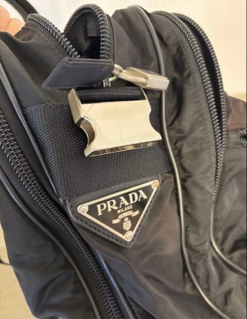 PRADA ブラック ボストンバッグ　ビジネスバッグ　プラダ