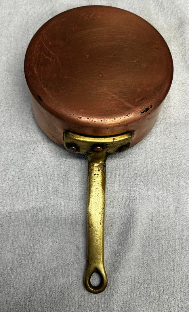 銅鍋　1.7kg以上　18cm 40年もの純度が高い 金属価格上昇中です