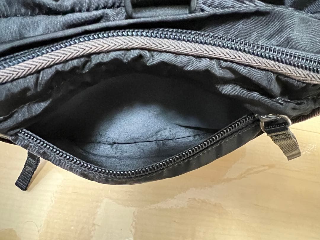 PRADA ナイロンリュック　ブラック