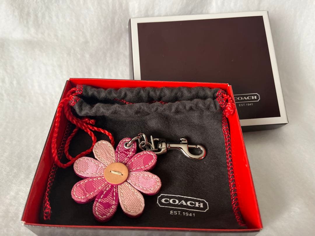 COACH シグネチャーデイジーデザイン　バッグチャーム