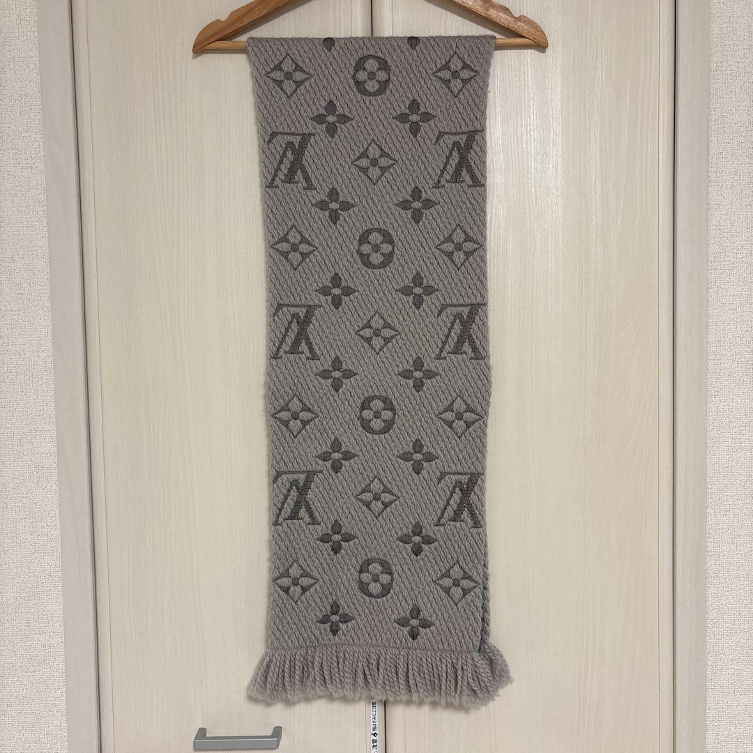 LOUIS VUITTON グレーマフラー　モノグラム