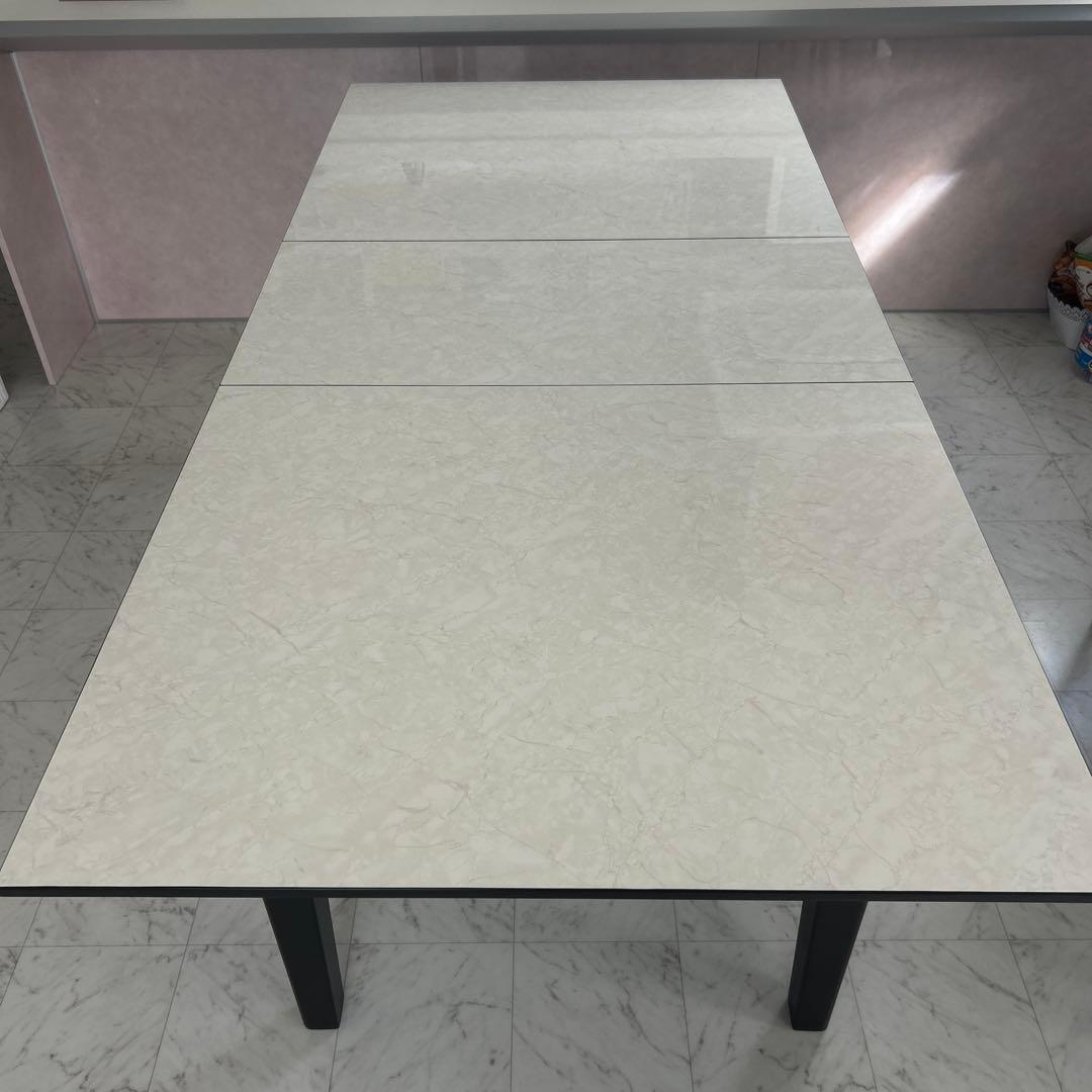ホワイト大理石風ダイニングテーブル　日本製　定価10万円