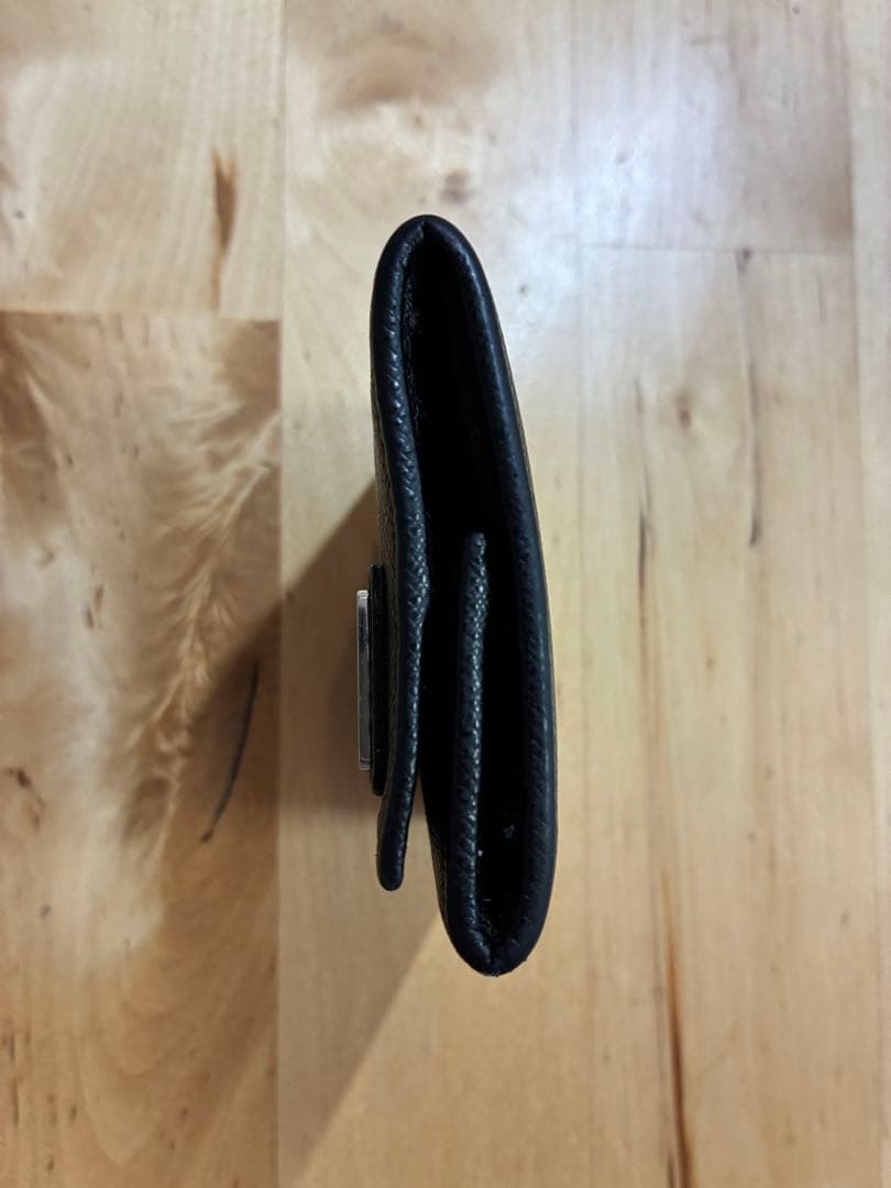 PRADA サフィアーノレザー ケース ブラック　三角ロゴ