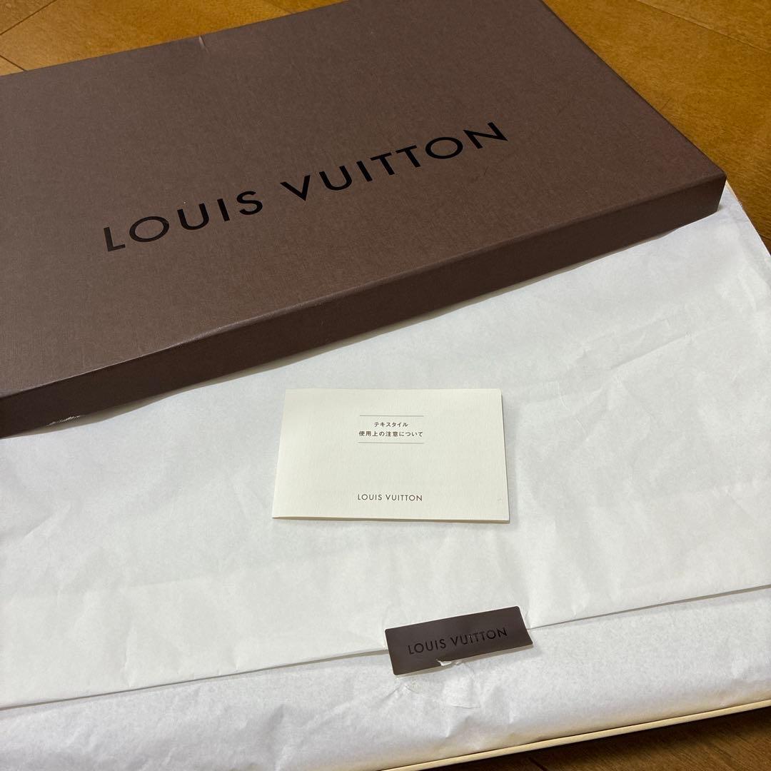 LOUIS VUITTON 大判ストール　ベージュ