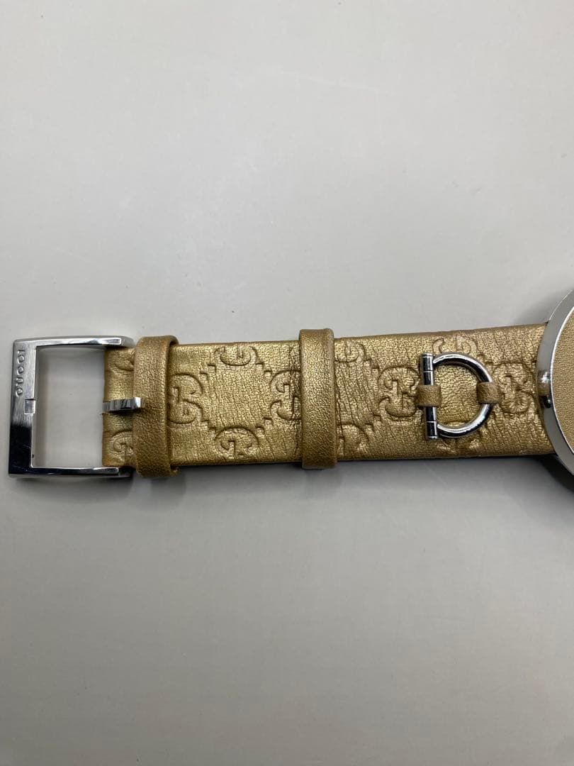 GUCCI ゴールドレザー 129.4 レディース腕時計