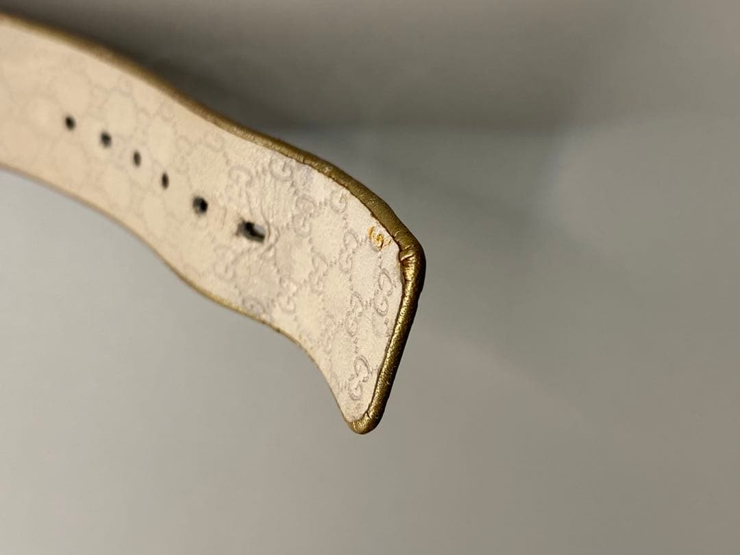 GUCCI ゴールドレザー 129.4 レディース腕時計