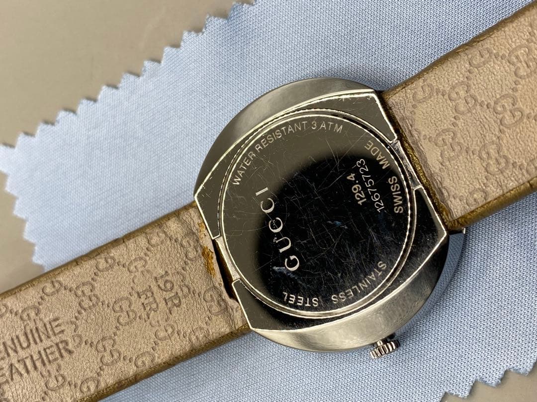 GUCCI ゴールドレザー 129.4 レディース腕時計