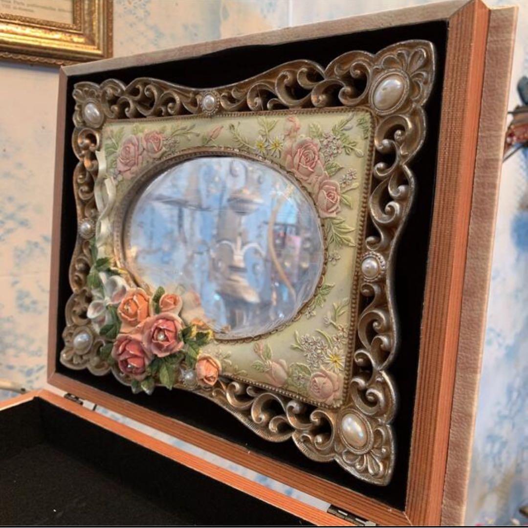 アンティークな部屋/ Secret book / アクセサリーボックス