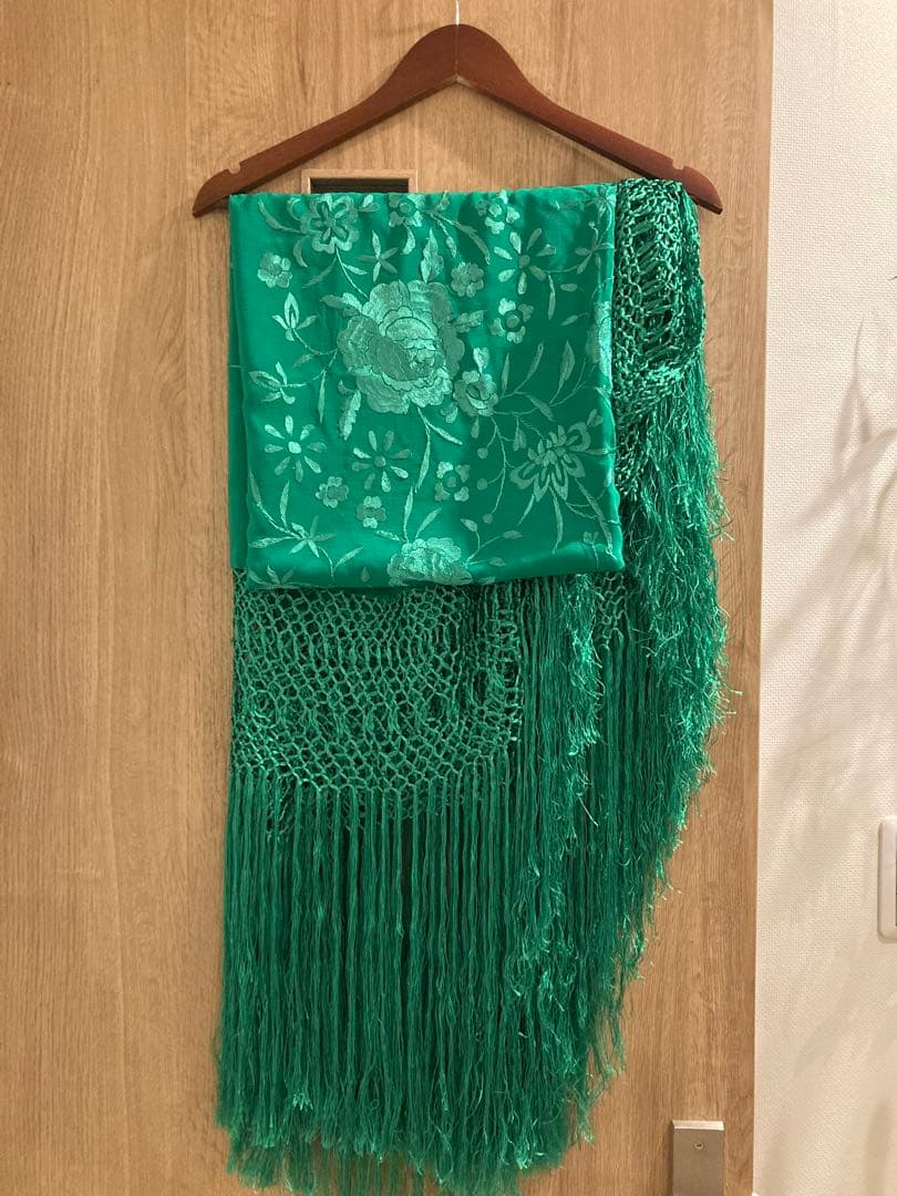 【新品・未使用】フラメンコ　マントンデマニラ　シルク　刺繍　グリーン　135cm