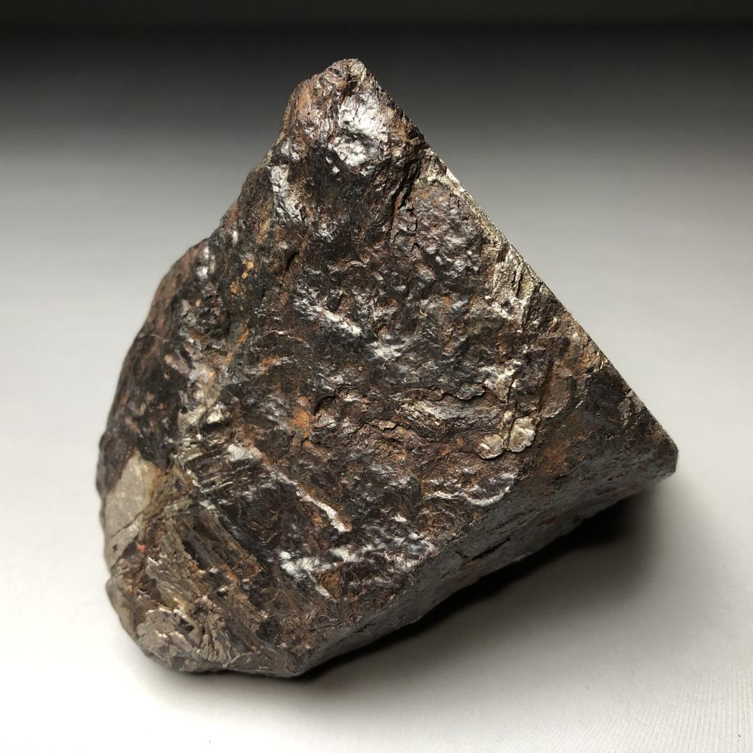 アルタイ隕石　大型隕石 鉄隕石　外皮付き隕石　ナチュラル　原石　重さ約1139ｇ