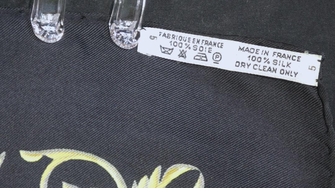 美品　HERMES エルメス　大判スカーフ　カレ90　 D508