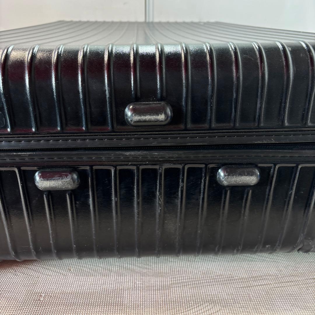RIMOWA スーツケース【全体的に傷、汚れ等ありキャスター横に割れあり】