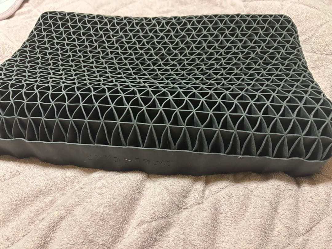 ま*ん様 ヒツジのいらない枕　低反発