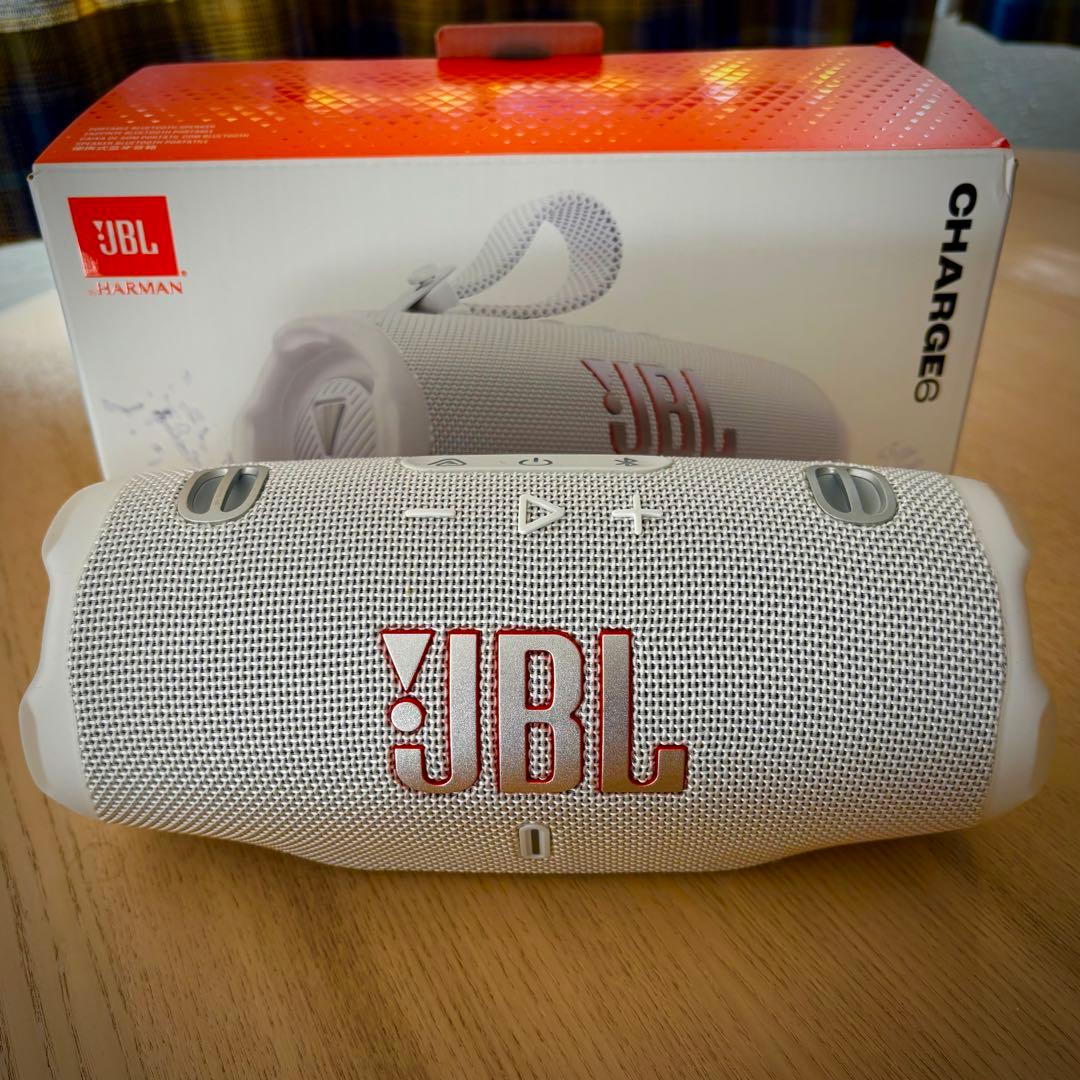 JBL Charge 6 ホワイト ワイヤレススピーカー