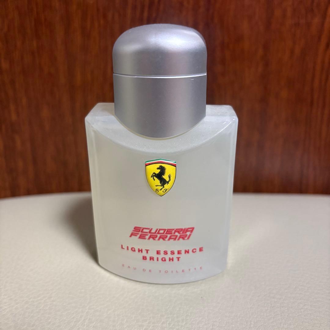 香水(男性用) Ferrari Light Essence Bright EDT