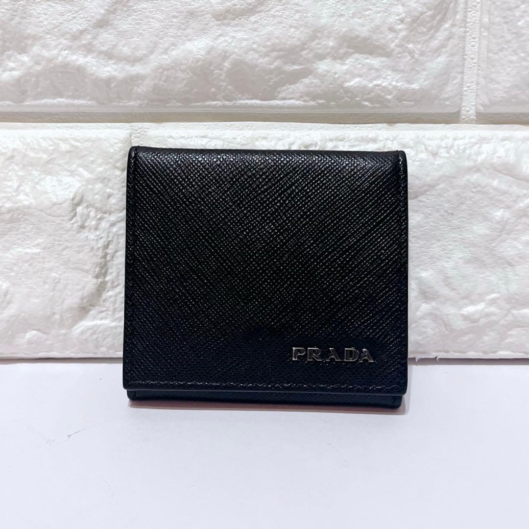 【美品】PRADA サフィアーノレザー メタルロゴ スクエア型 ケース