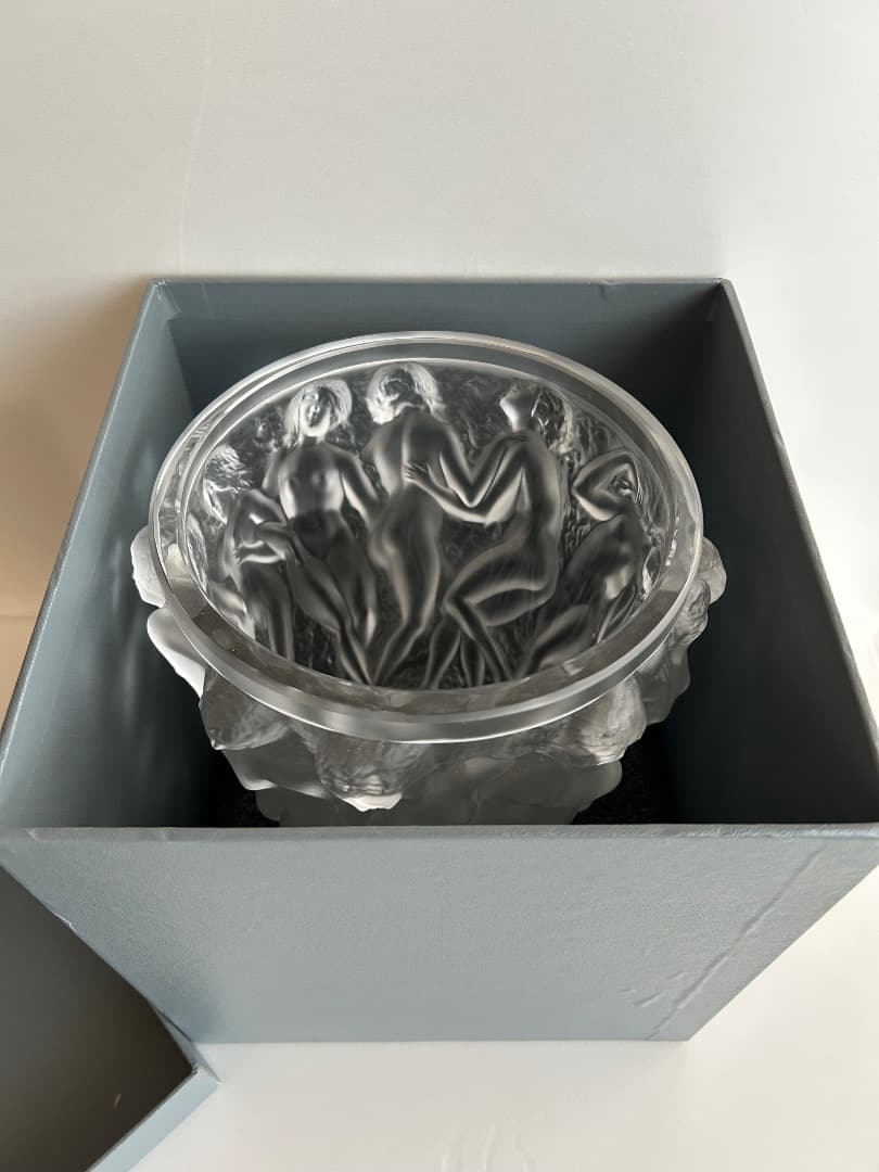 ルネ ラリックのバコントゥ ベース