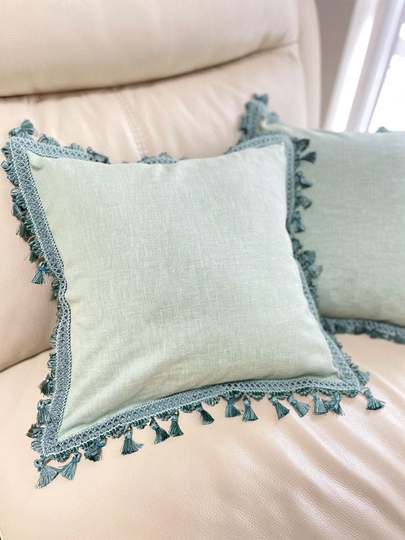 きー出品 ゴールド柄 とフリンジ付きクッションカバー 45×45 レスター