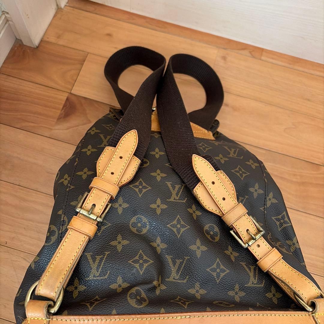 ルイ・ヴィトン モノグラム リュック シリアルナンバーあり