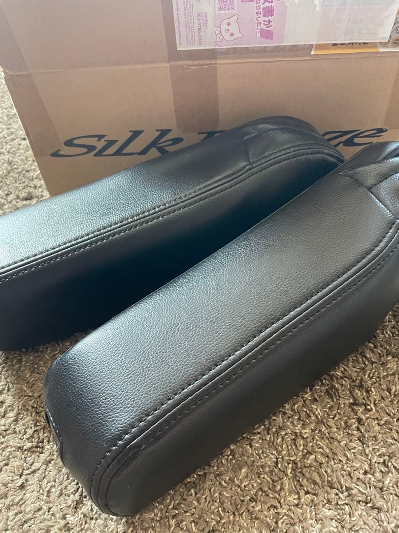 30アルファードヴェルファイアBIG ARMREST ブラックワイドアームレスト