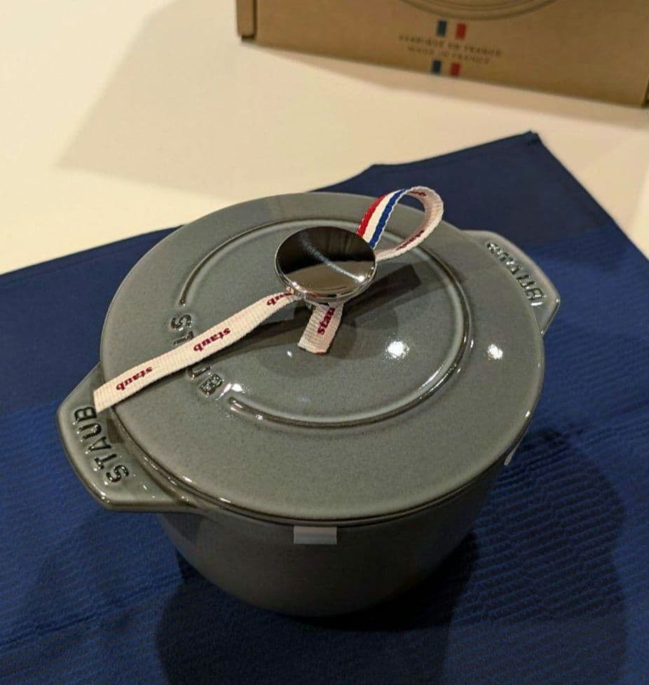 【新品未使用】STAUB 『ラ・ココット de GOHAN』 グレー　M16