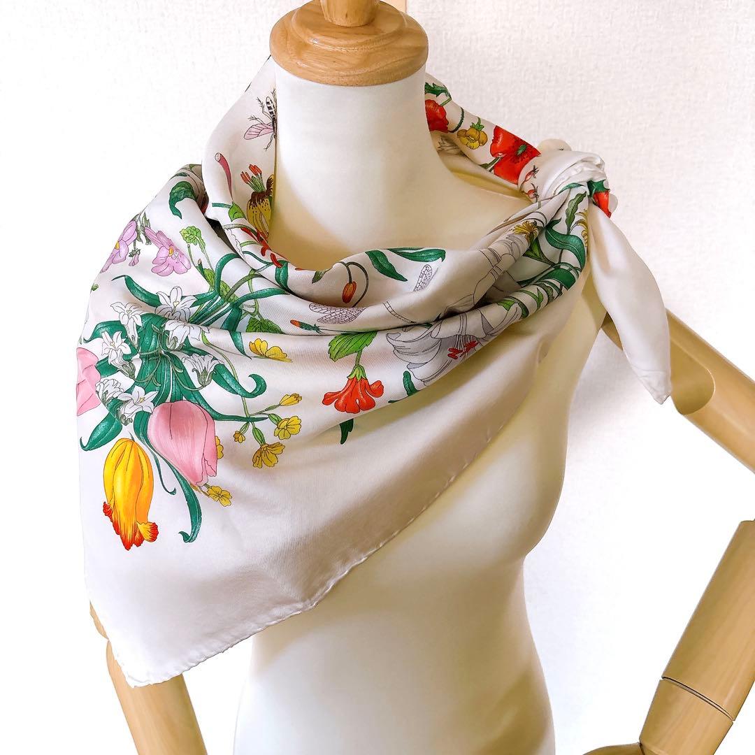 【美品】GUCCHI グッチ イタリア製 花柄シルクスカーフ ヴィンテージ　タグ