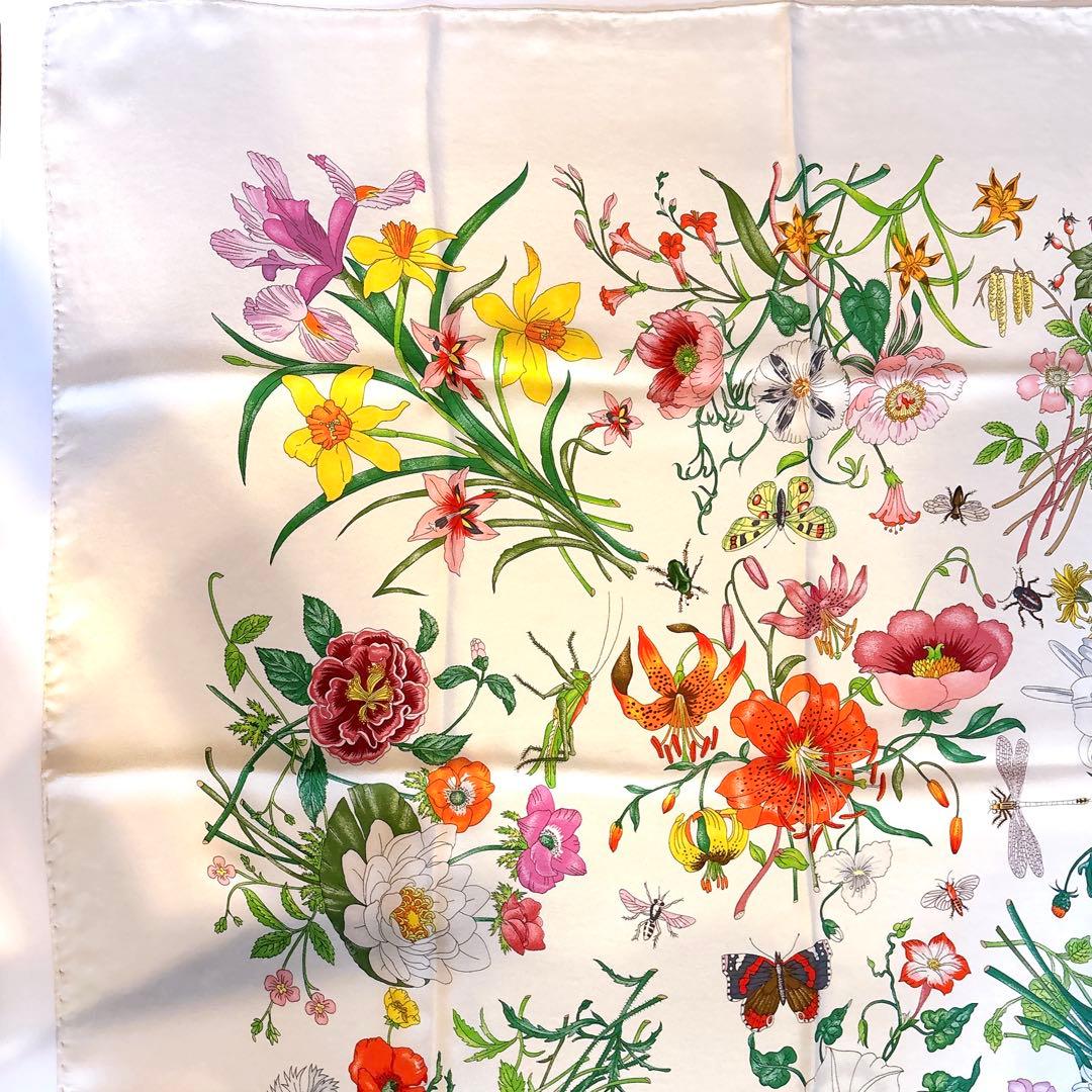 【美品】GUCCHI グッチ イタリア製 花柄シルクスカーフ ヴィンテージ　タグ