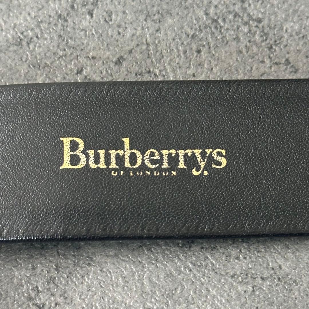 BURBERRY ホールレスベルト　ホースロゴバックル　無段階調整　穴なしベルト