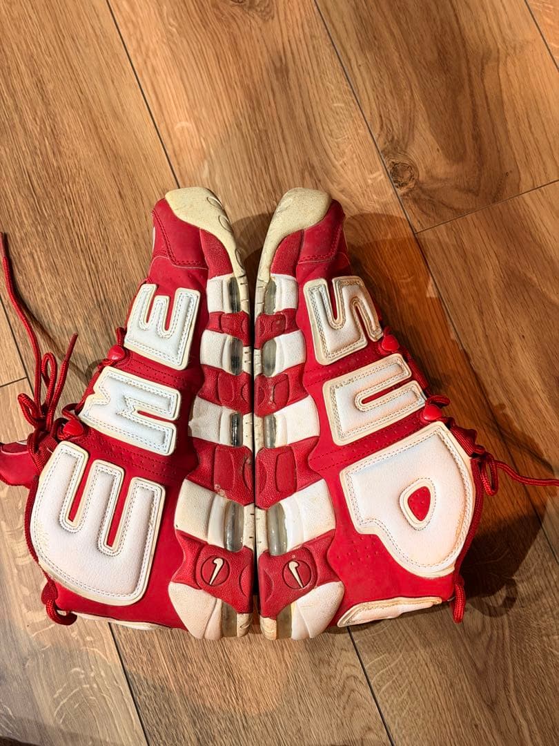 Supreme Nike コラボ（エア モア アップテンポ）