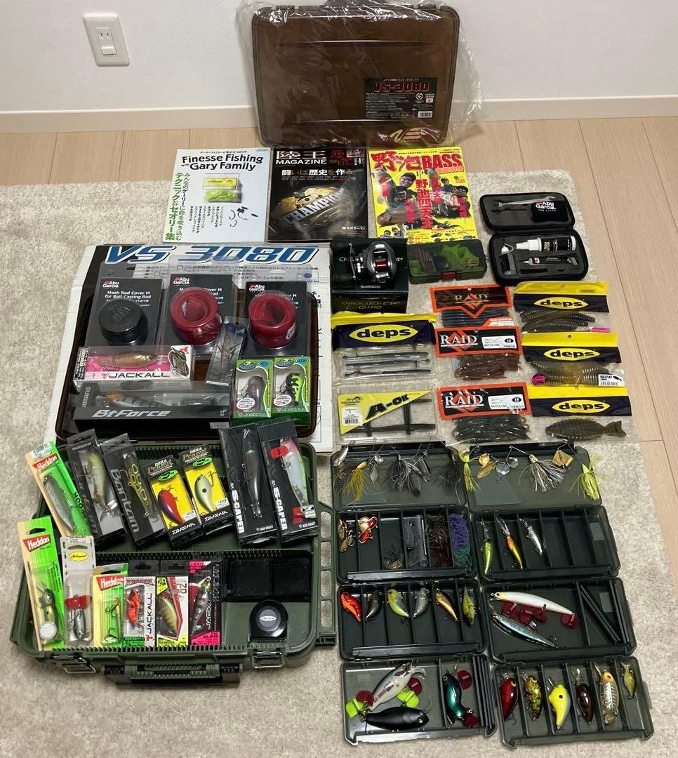 バス釣り引退セット　タックルボックス　ハードルアー・ソフトルアー・ベイトリール等