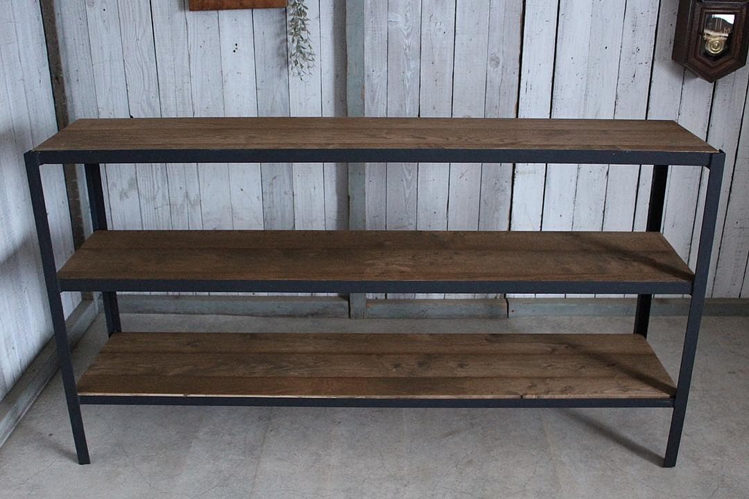 古いアイアンフレームと古材の収納棚　食器棚　オープンラック　靴棚　古家具