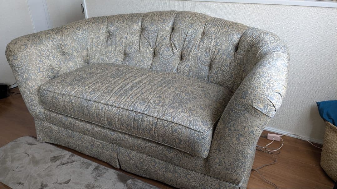 クラシック 2人掛けソファ／ペイズリー柄／ベイジュ、ライトブルー