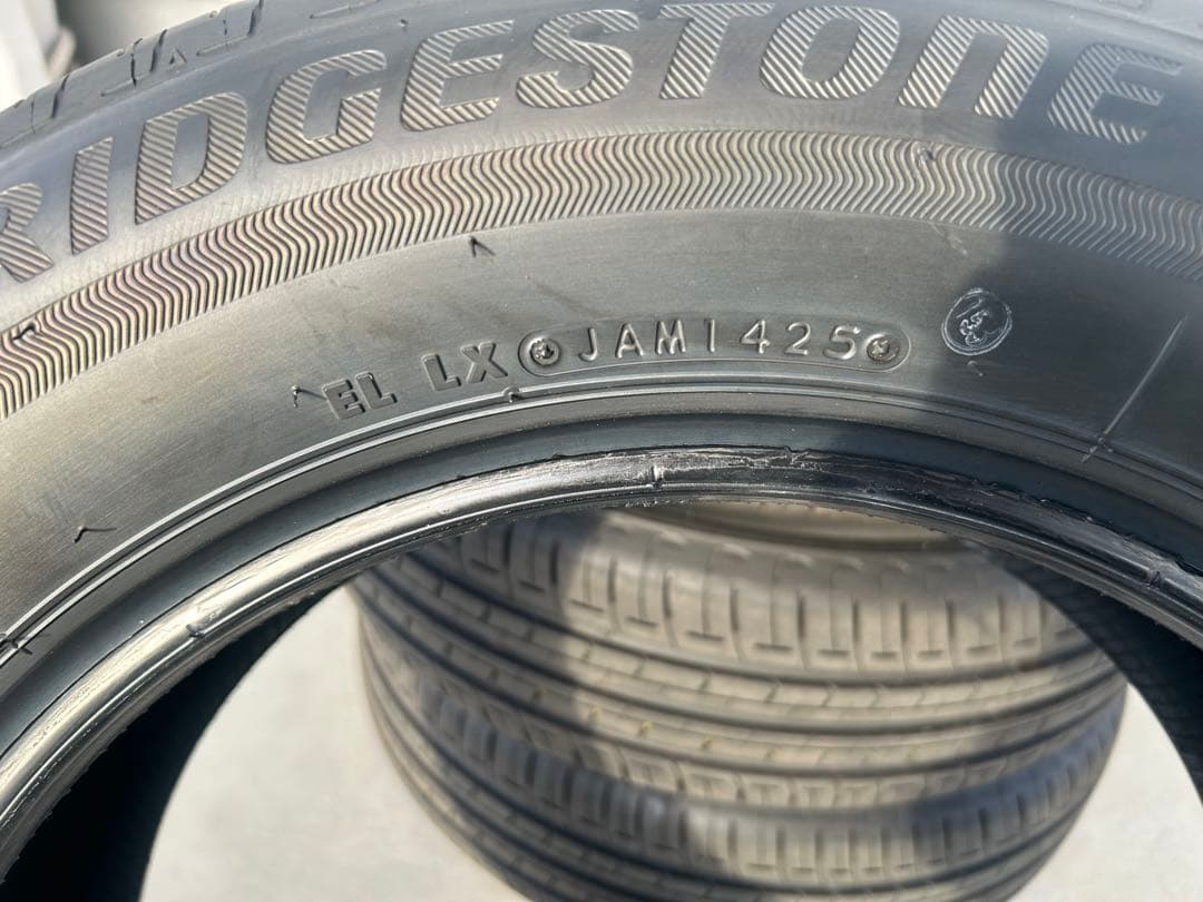 185/65/15タイヤ　新車外し