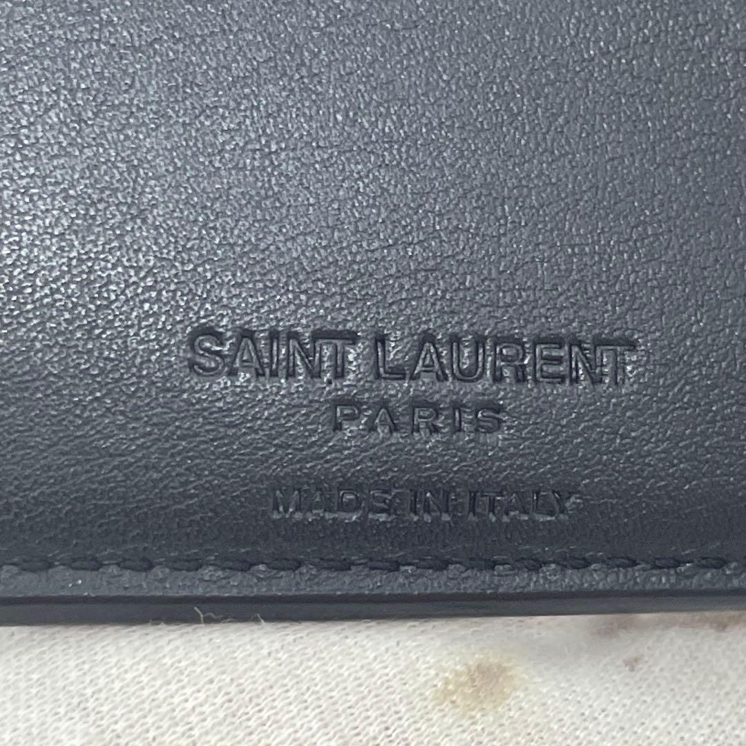 【美品】サンローラン パテントレザー 二つ折り財布