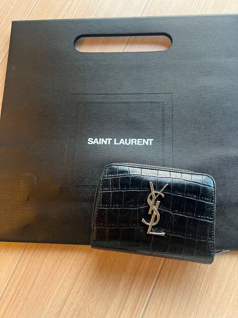【よし様】SAINT LAURENT ブラック 二つ折り財布