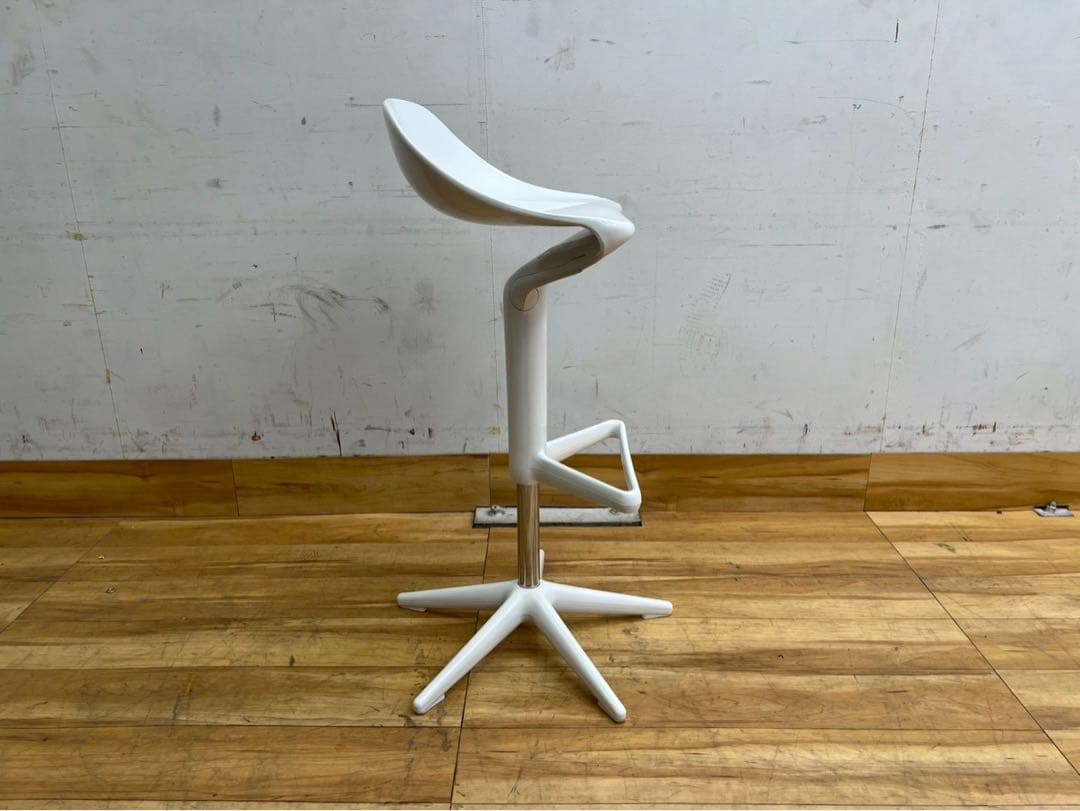 リ*︎様 TG205 Kartell カルテル ホワイト バースツール