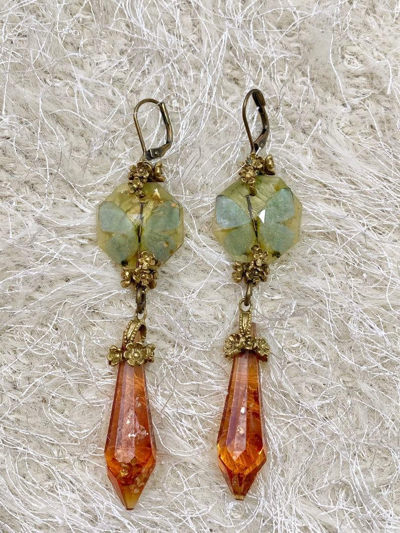 レネットエミラベル reinette ペアピアス 蝶 標本 シャンデリア