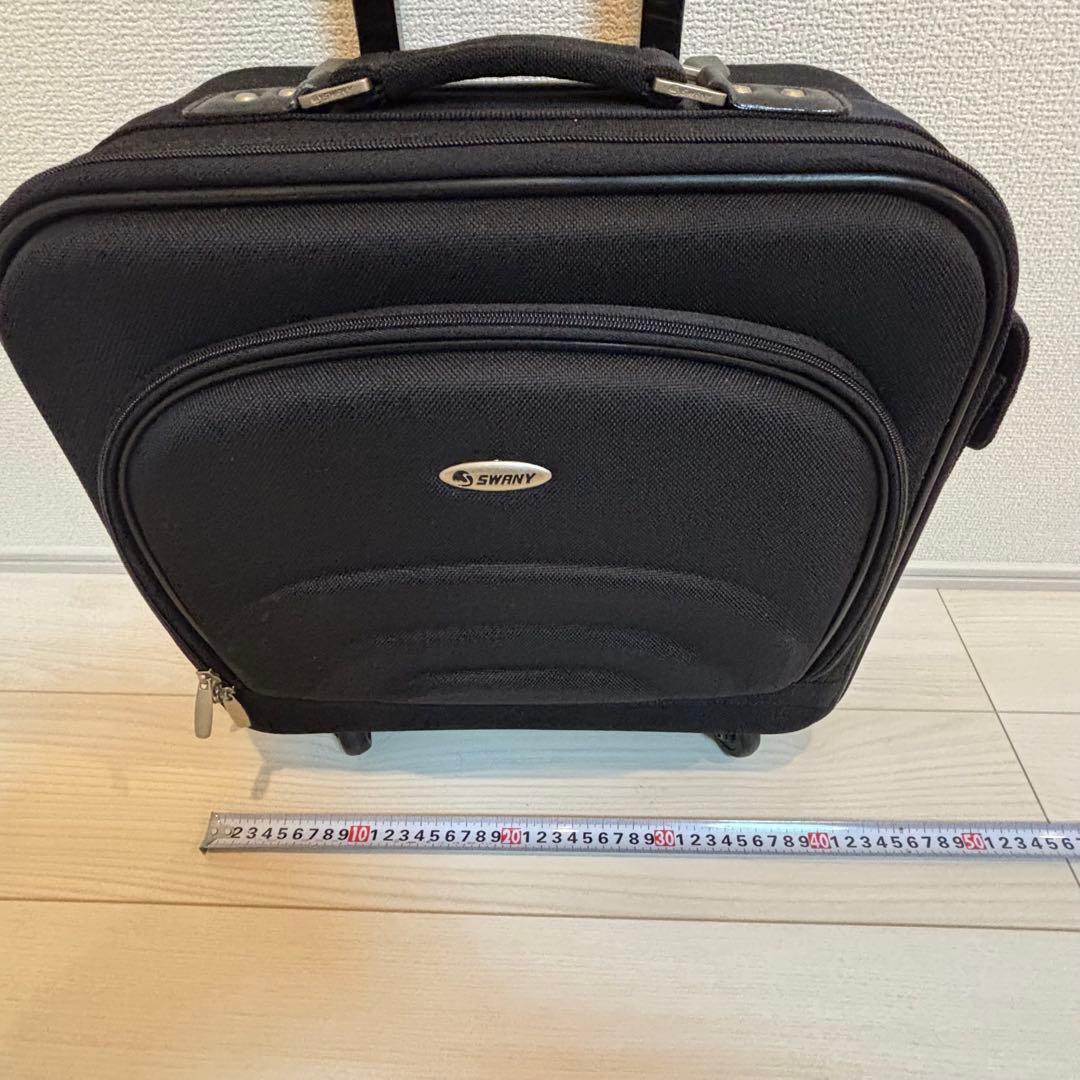 【美品】SWANY スワニーキャリーバッグ キャリーケース　ブラック