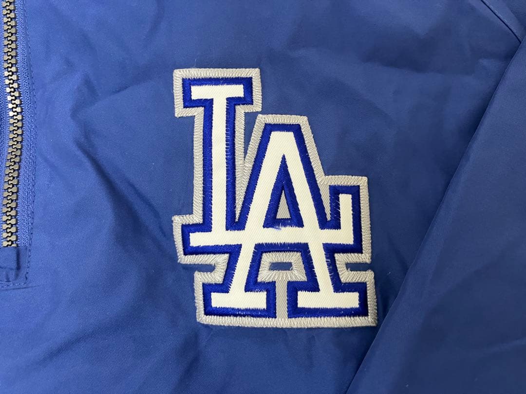 Majestic ロサンゼルスドジャース　ジップアップジャケット（年始セール）