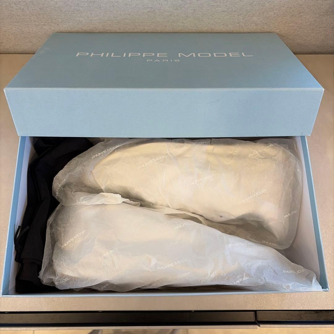 未使用品　PHILIPPE MODEL スニーカー 37