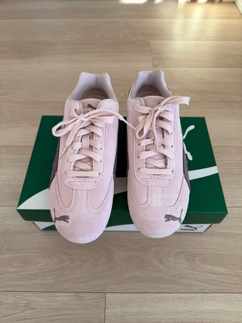 新品　大人気PUMA ピンク スエード スニーカー