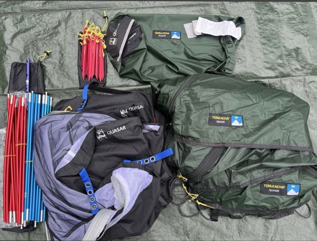 テラノバ クアサー 緑色ドーム型テント