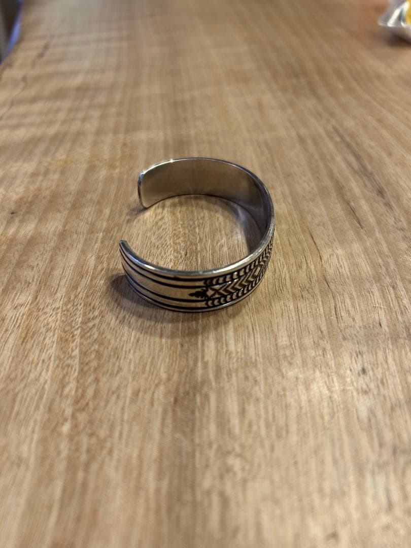 BRUCE MORGANブルースモーガン　バングル